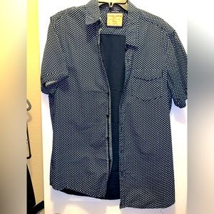 Hudson and Barrow large button down short sleeve shirt